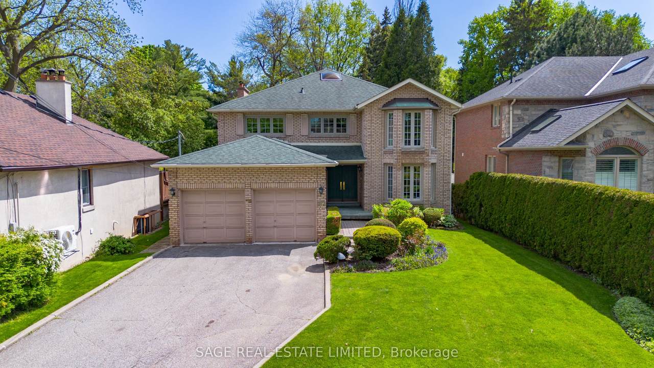 172 Burnhamthorpe Road - Photo 1