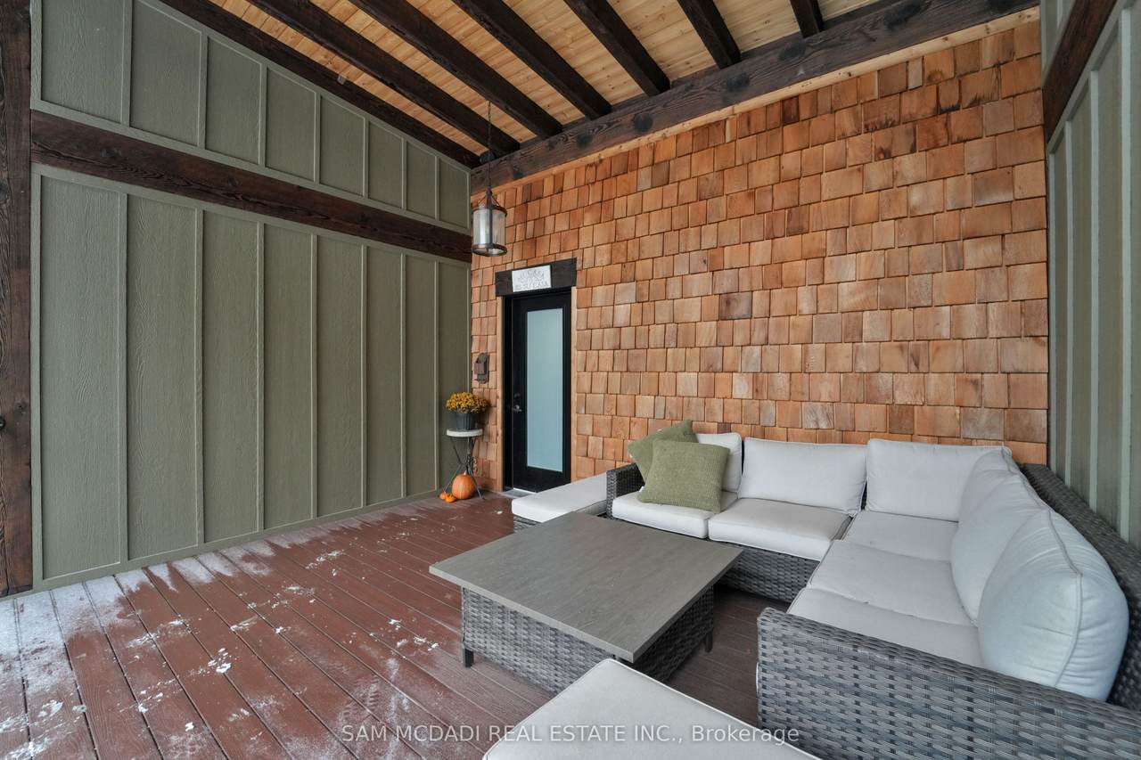 https://bt-photos.global.ssl.fastly.net/toronto/1280_boomver_1_W12851256-1.jpg