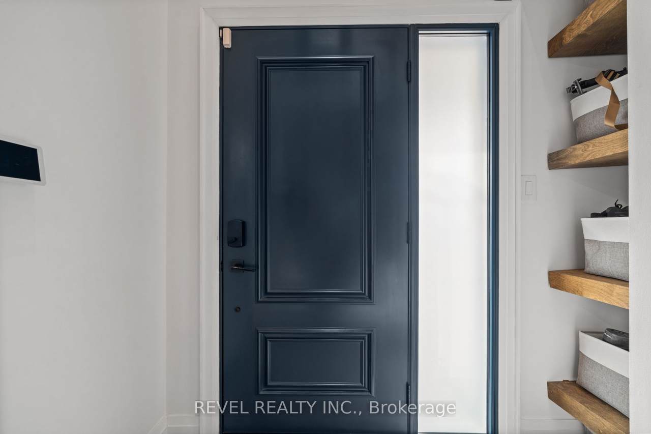 https://bt-photos.global.ssl.fastly.net/toronto/1280_boomver_1_W12851636-1.jpg