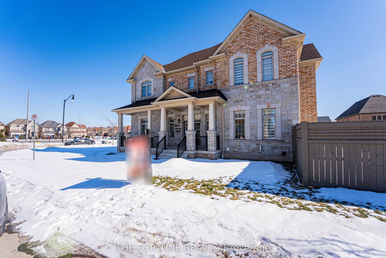 https://bt-photos.global.ssl.fastly.net/toronto/1280_boomver_2_W12855860-1.jpg