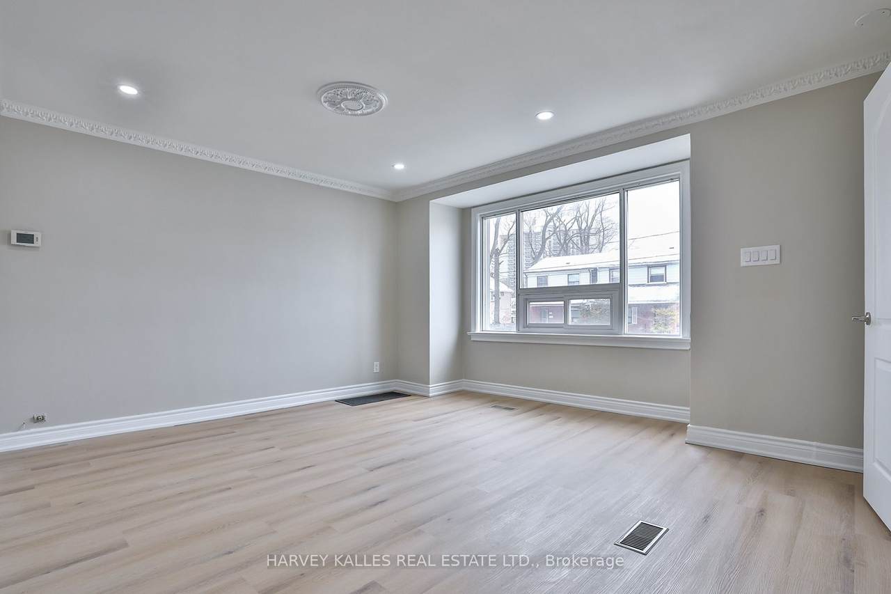 https://bt-photos.global.ssl.fastly.net/toronto/1280_boomver_1_W12856228-1.jpg