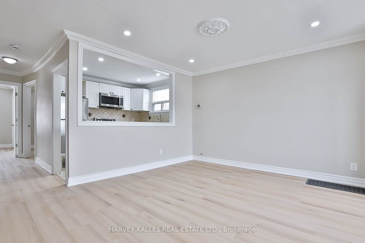 https://bt-photos.global.ssl.fastly.net/toronto/1280_boomver_1_W12856228-1.jpg