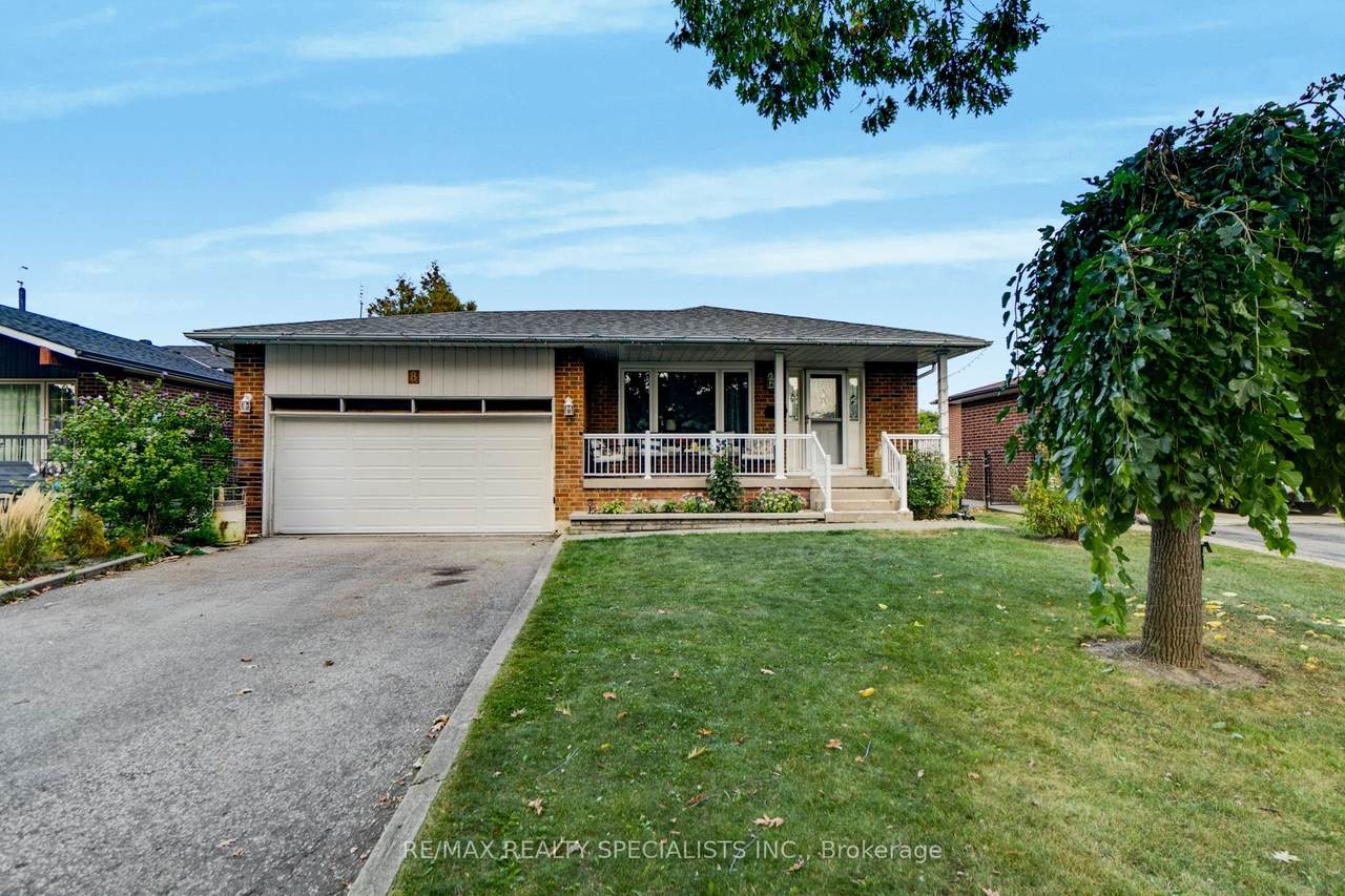 8 Malcolm Crescent - Photo 1