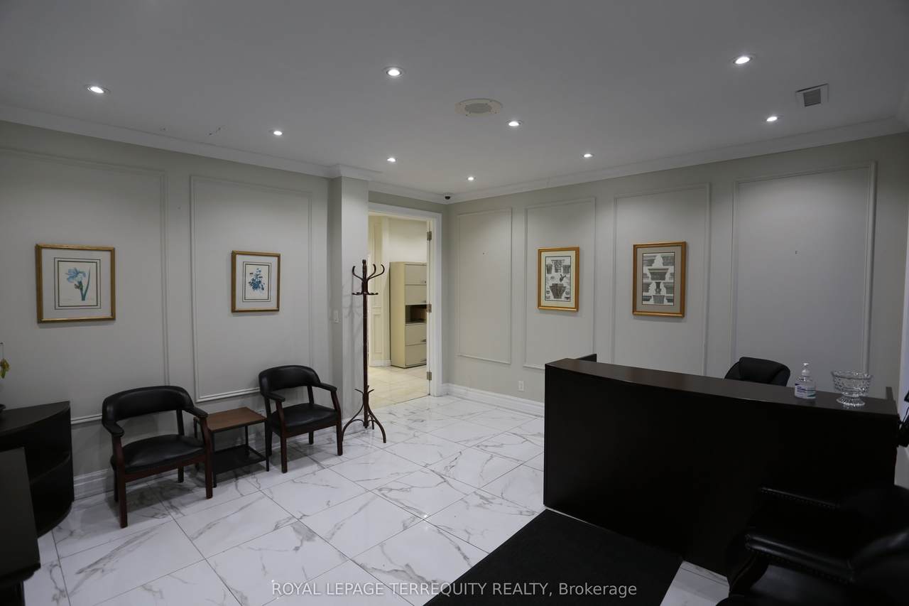 https://bt-photos.global.ssl.fastly.net/toronto/1280_boomver_1_W12858592-1.jpg