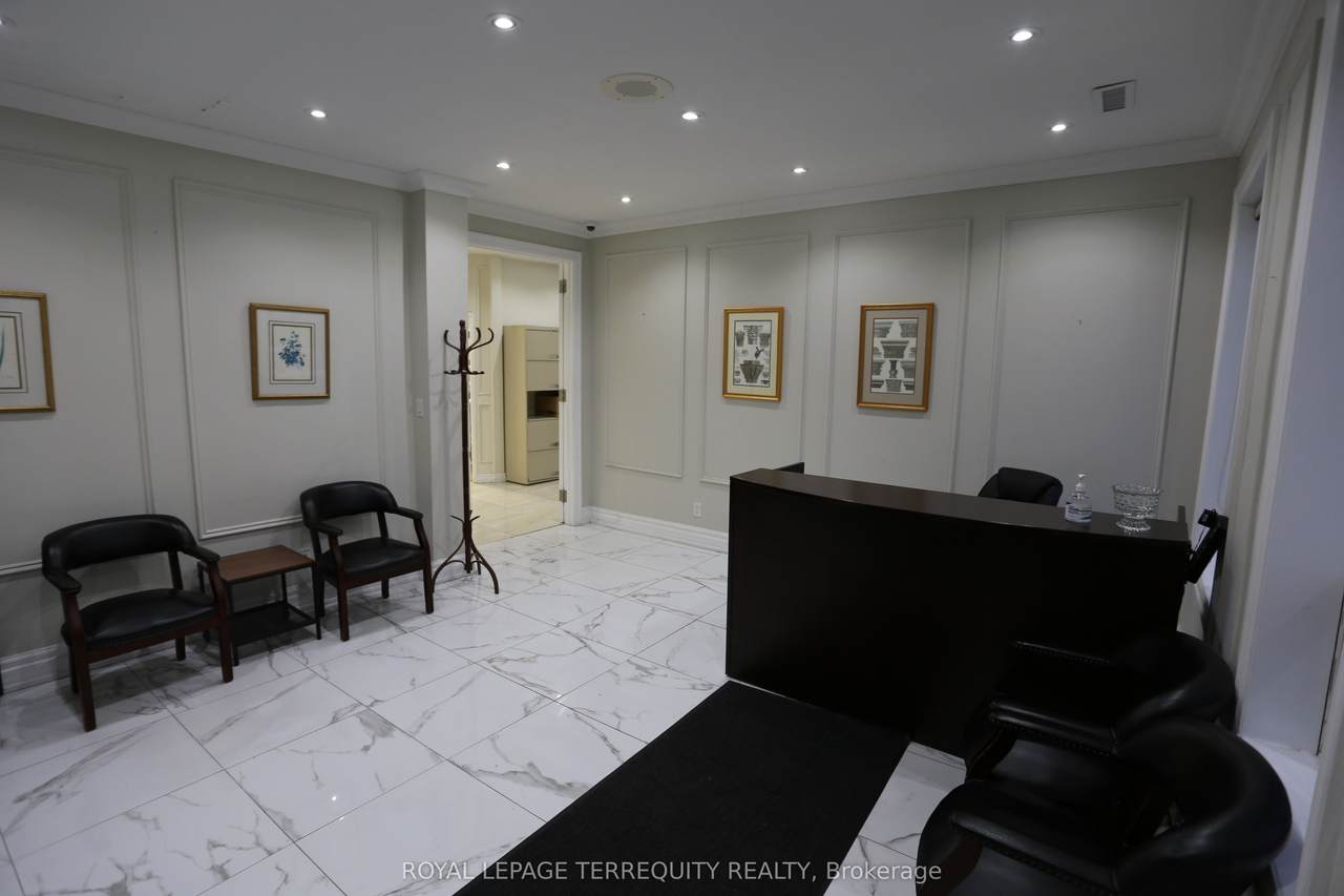 https://bt-photos.global.ssl.fastly.net/toronto/1280_boomver_1_W12858592-1.jpg