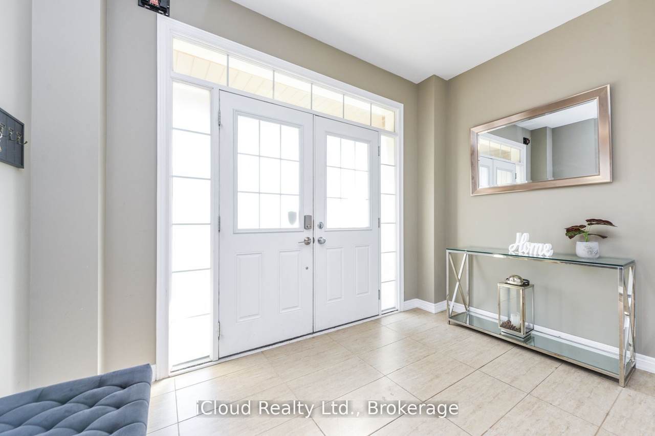 https://bt-photos.global.ssl.fastly.net/toronto/1280_boomver_1_W12868244-1.jpg