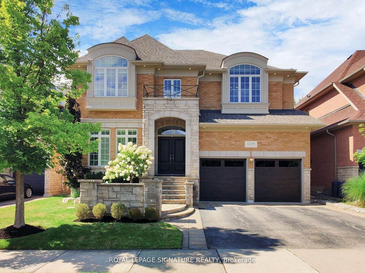 https://bt-photos.global.ssl.fastly.net/toronto/1280_boomver_1_W12949344-1.jpg