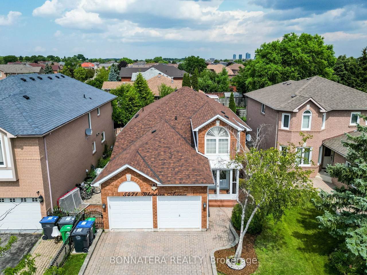 https://bt-photos.global.ssl.fastly.net/toronto/1280_boomver_1_W12949816-1.jpg