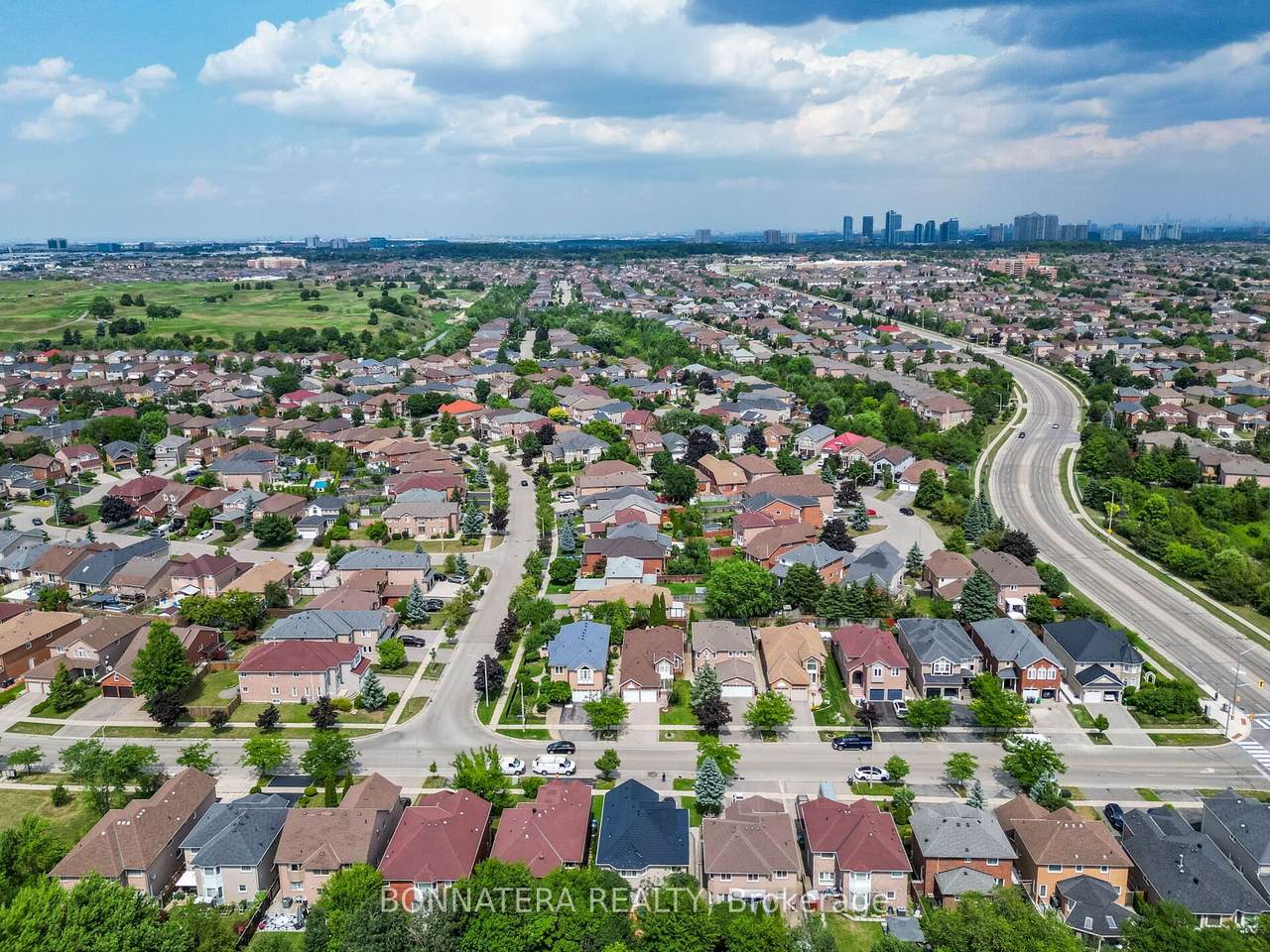 https://bt-photos.global.ssl.fastly.net/toronto/1280_boomver_1_W12949816-1.jpg