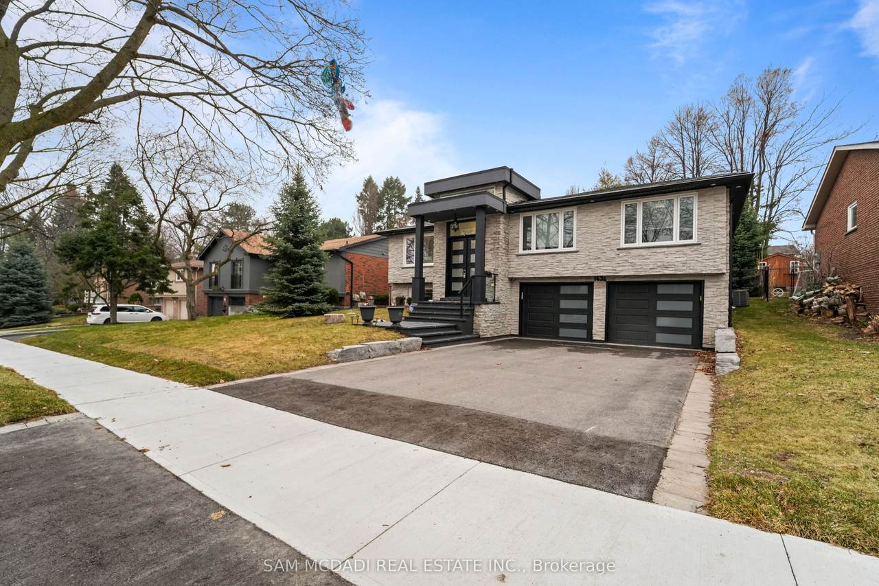 https://bt-photos.global.ssl.fastly.net/toronto/1280_boomver_1_W12955798-1.jpg