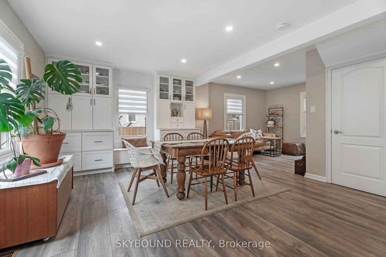 790 The Queensway N/A - Photo 1