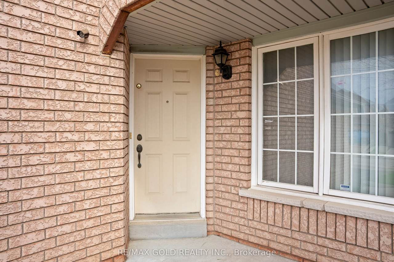 https://bt-photos.global.ssl.fastly.net/toronto/1280_boomver_1_W13007822-1.jpg