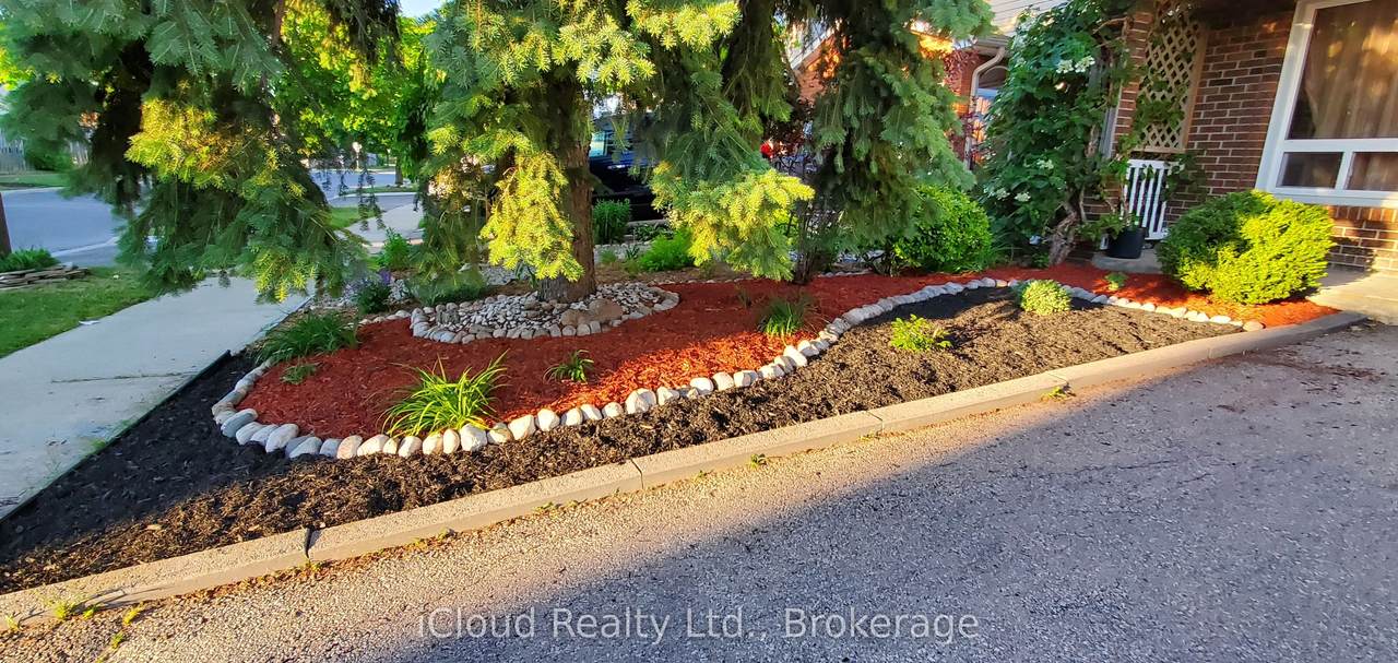 https://bt-photos.global.ssl.fastly.net/toronto/1280_boomver_1_W13008320-1.jpg
