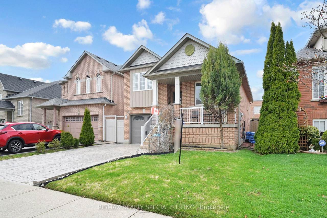 https://bt-photos.global.ssl.fastly.net/toronto/1280_boomver_1_W13009844-1.jpg