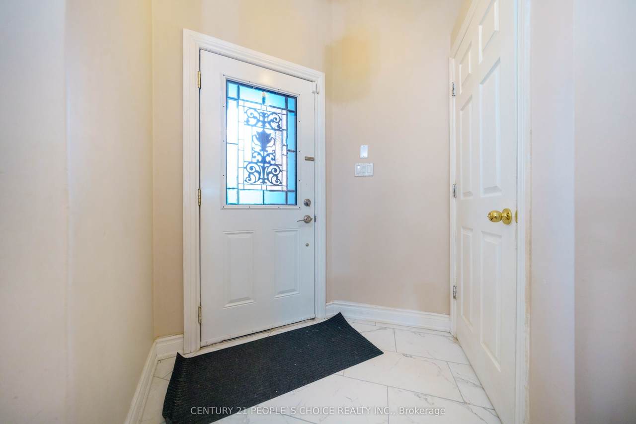 https://bt-photos.global.ssl.fastly.net/toronto/1280_boomver_1_W13010348-1.jpg