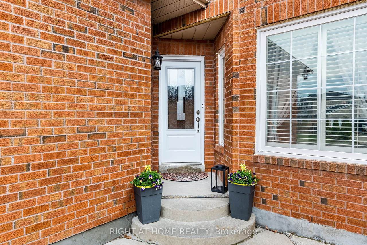 https://bt-photos.global.ssl.fastly.net/toronto/1280_boomver_1_W13012312-1.jpg