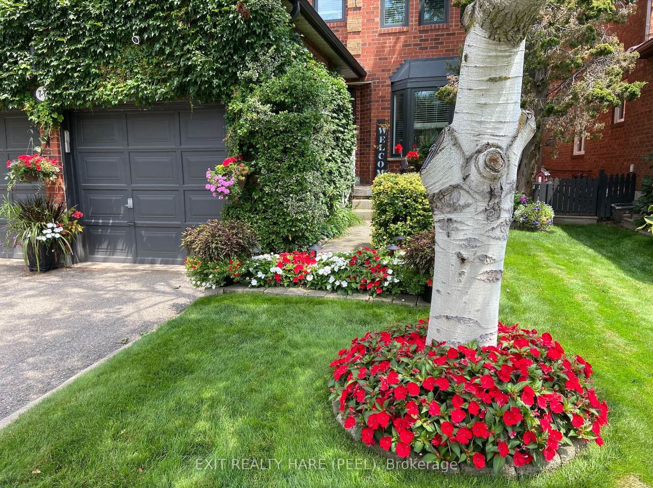 https://bt-photos.global.ssl.fastly.net/toronto/1280_boomver_1_W13013326-1.jpg