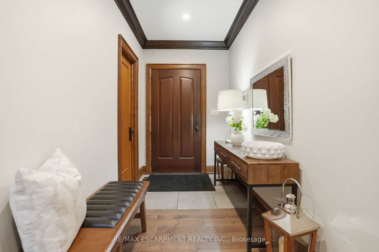 https://bt-photos.global.ssl.fastly.net/toronto/1280_boomver_3_W13014438-1.jpg