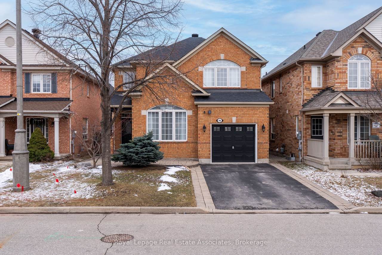 46 Dehaviland Crescent - Photo 1