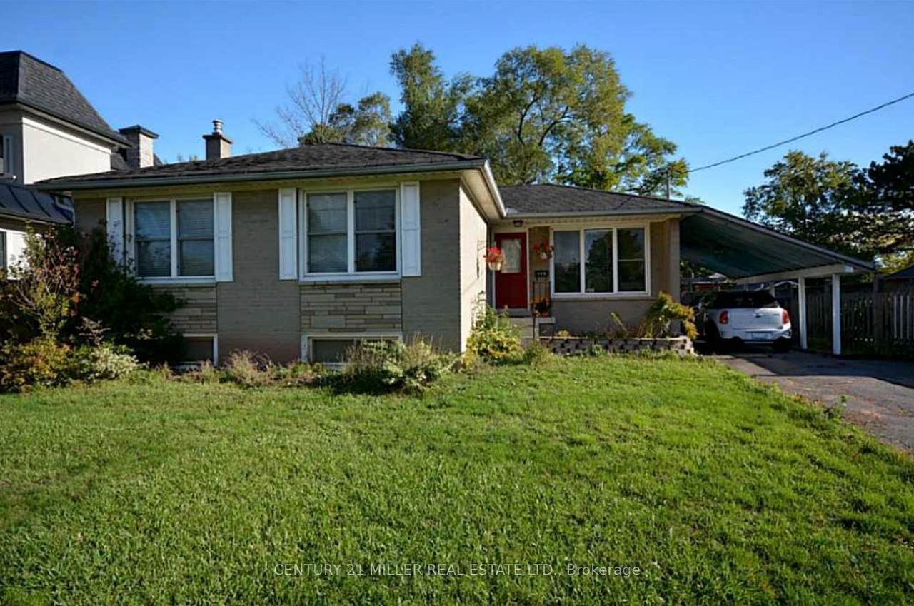 469 Scarsdale Crescent - Photo 1