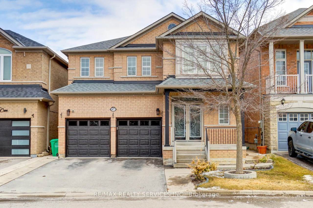 47 Cape Dorset Crescent - Photo 1
