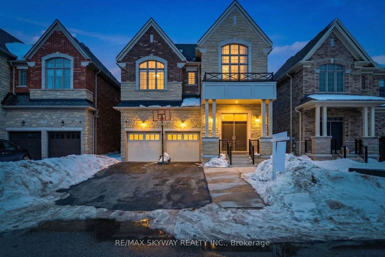 https://bt-photos.global.ssl.fastly.net/toronto/1280_boomver_1_W13097200-1.jpg