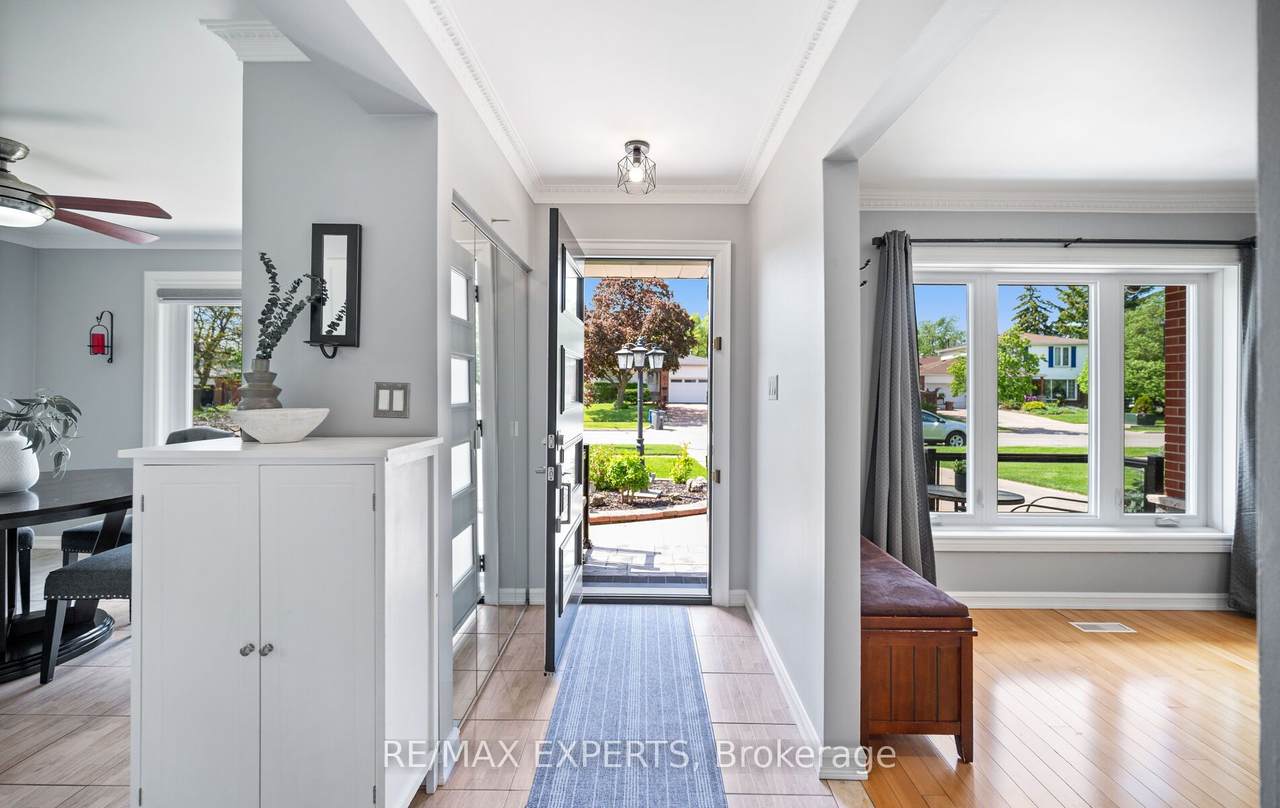 https://bt-photos.global.ssl.fastly.net/toronto/1280_boomver_1_W13203610-1.jpg