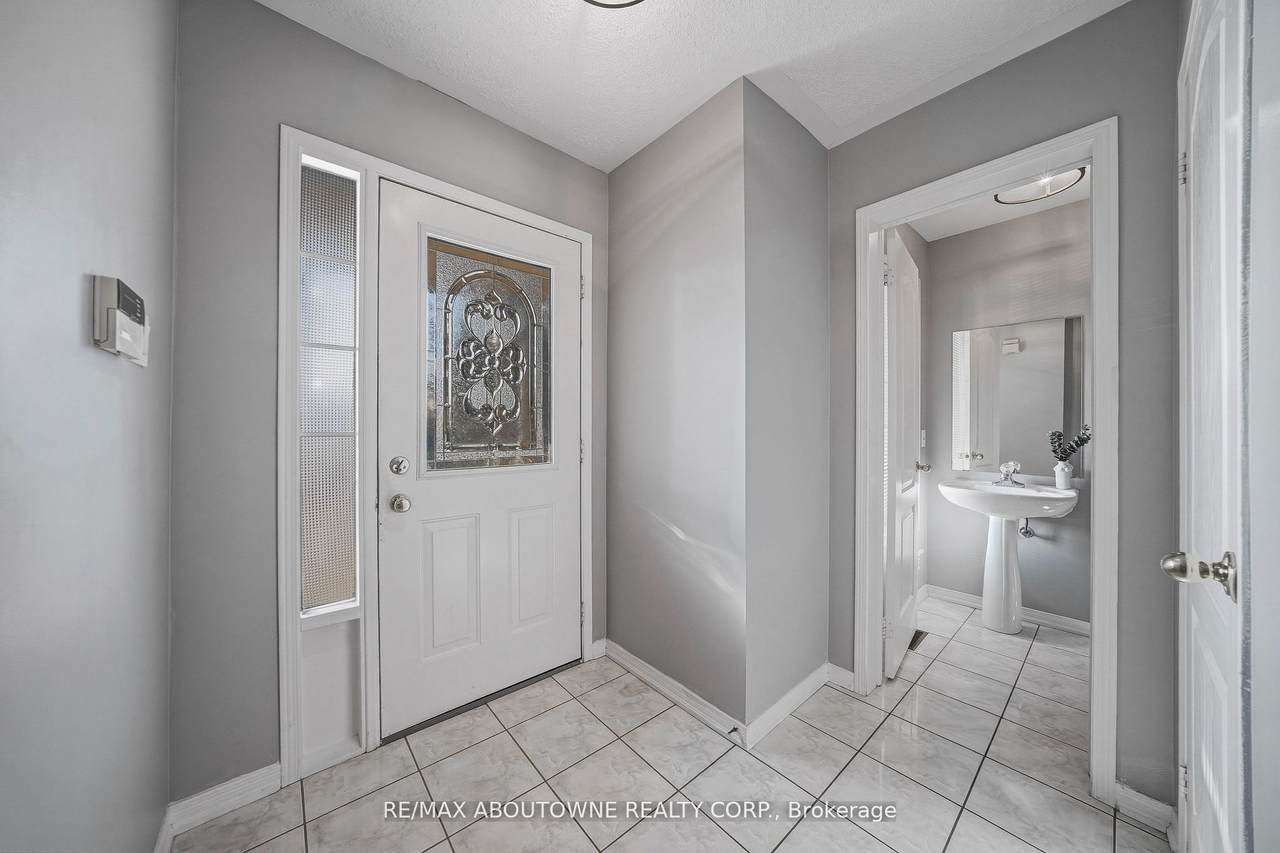 https://bt-photos.global.ssl.fastly.net/toronto/1280_boomver_1_W13446144-1.jpg