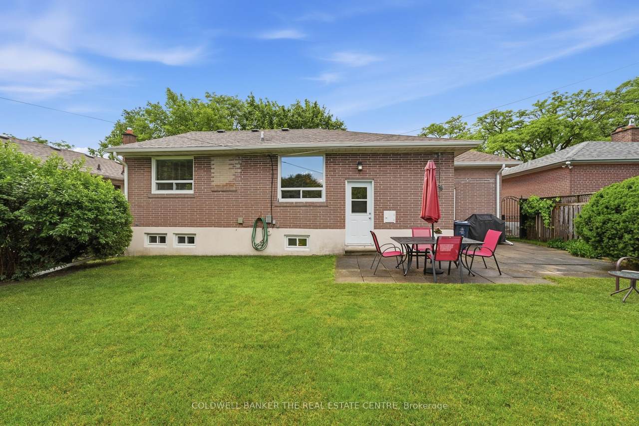 https://bt-photos.global.ssl.fastly.net/toronto/1280_boomver_1_W13482378-1.jpg