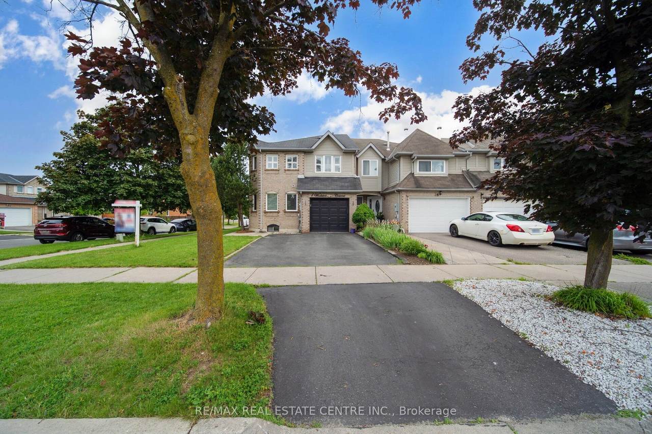 https://bt-photos.global.ssl.fastly.net/toronto/1280_boomver_1_W13489888-1.jpg