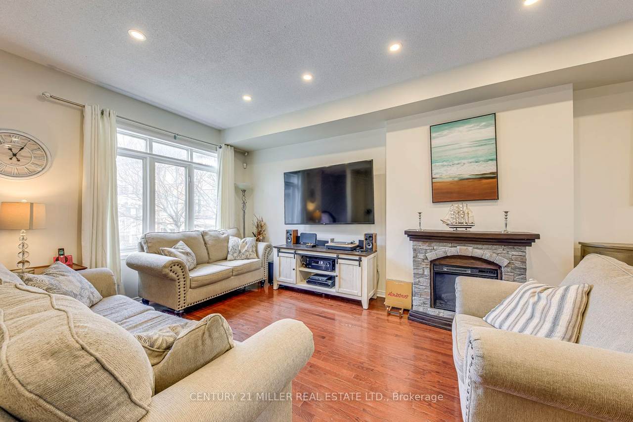 https://bt-photos.global.ssl.fastly.net/toronto/1280_boomver_2_W13507068-1.jpg