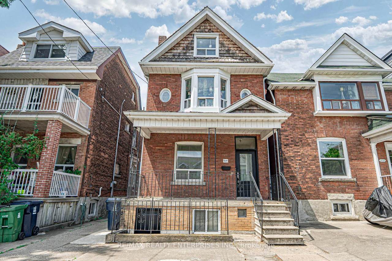 https://bt-photos.global.ssl.fastly.net/toronto/1280_boomver_1_W13513340-1.jpg