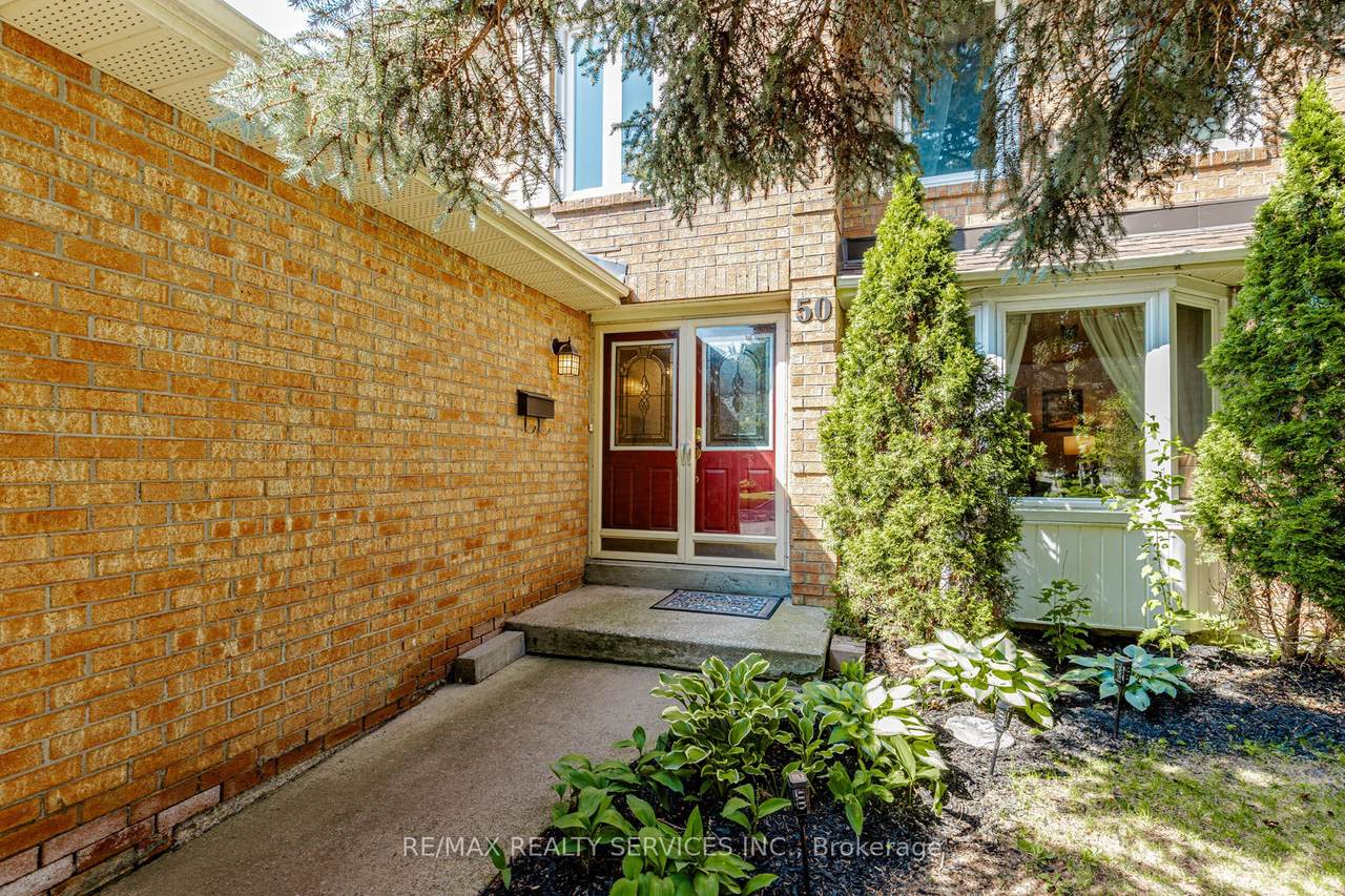 https://bt-photos.global.ssl.fastly.net/toronto/1280_boomver_1_W13513590-1.jpg