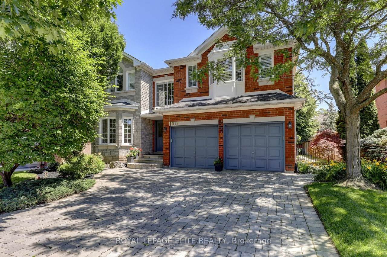 1019 Skyvalley Crescent - Photo 1