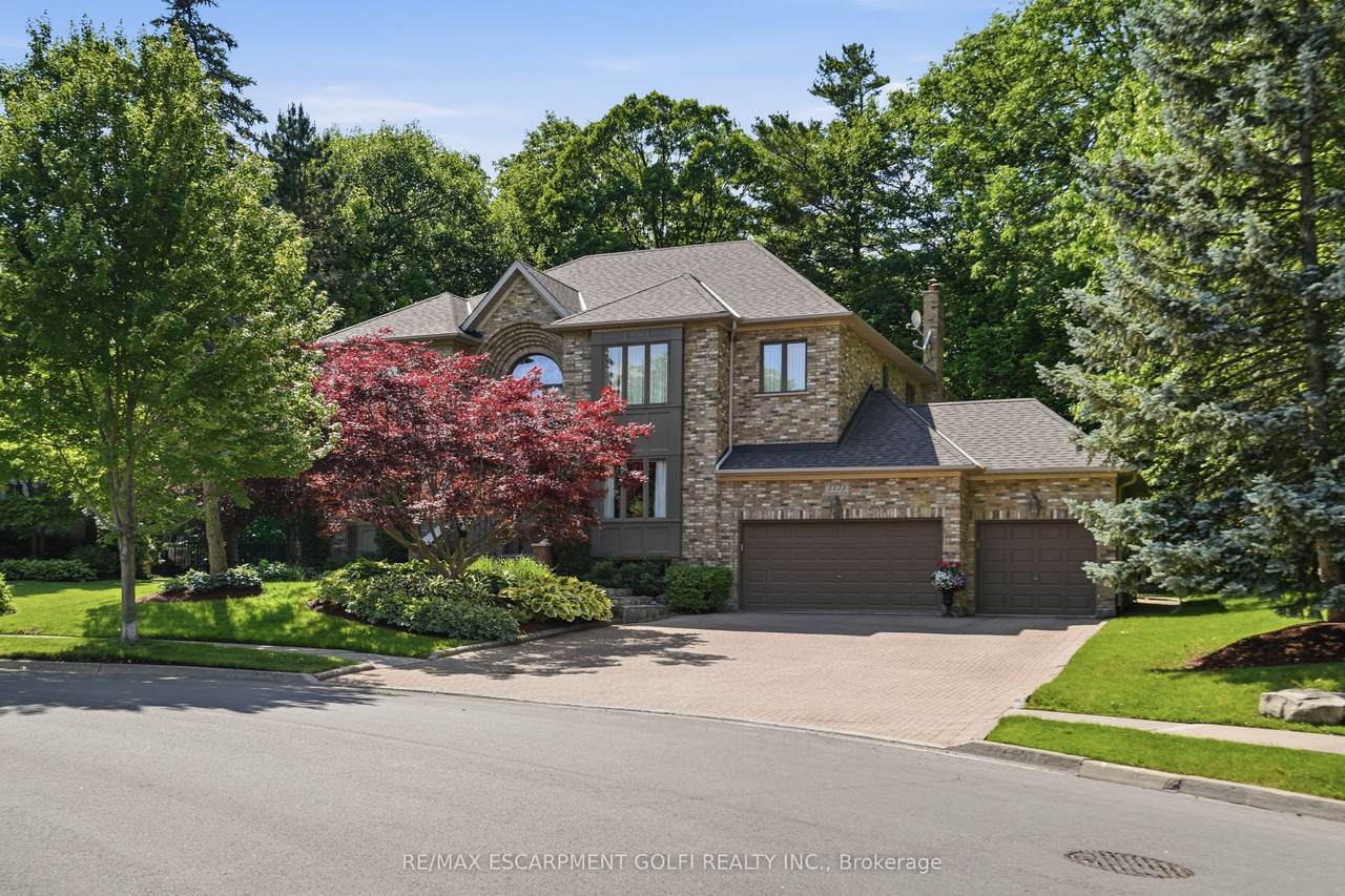 https://bt-photos.global.ssl.fastly.net/toronto/1280_boomver_1_W13514614-1.jpg