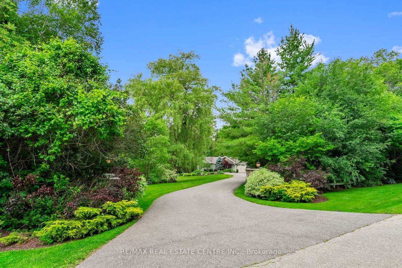 https://bt-photos.global.ssl.fastly.net/toronto/1280_boomver_2_W13514846-1.jpg