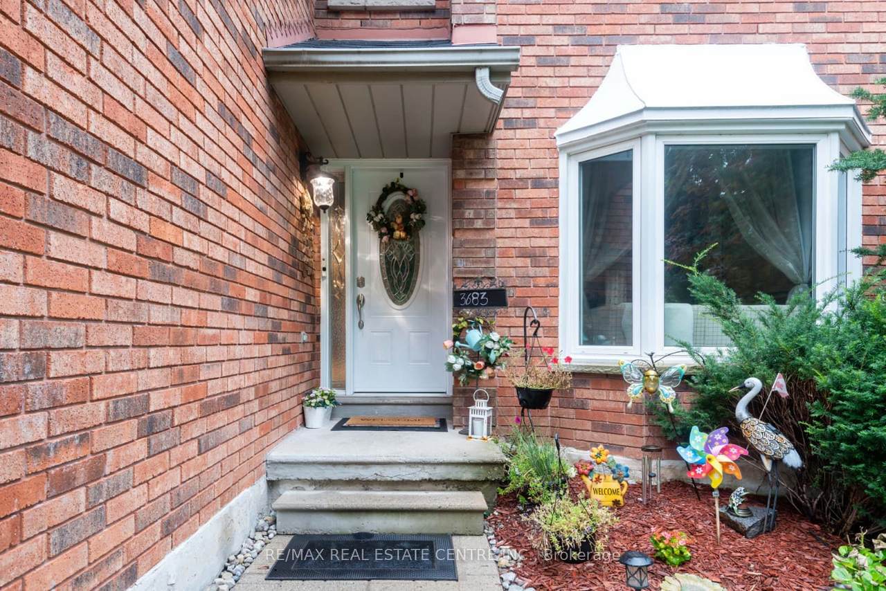 https://bt-photos.global.ssl.fastly.net/toronto/1280_boomver_1_W13515270-1.jpg