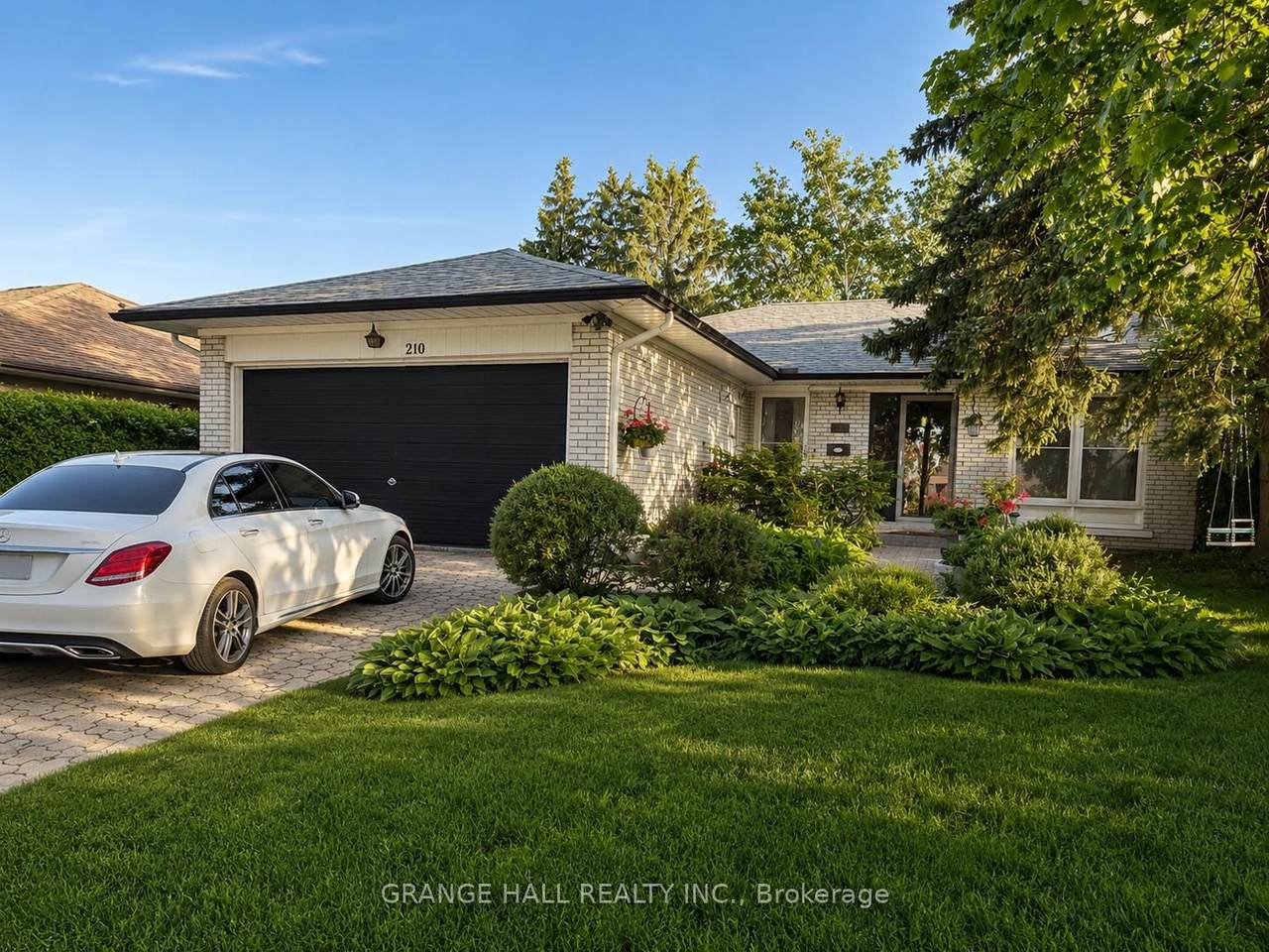 210 Lloyd Manor Road - Photo 1
