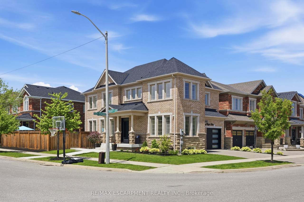 https://bt-photos.global.ssl.fastly.net/toronto/1280_boomver_1_W13518454-1.jpg