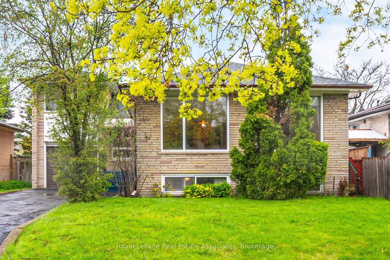 193 Kingsview Boulevard - Photo 1