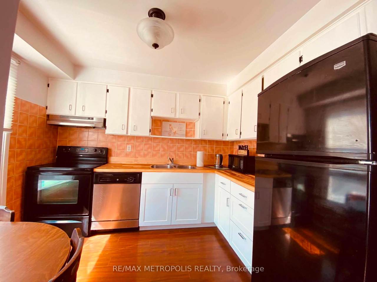 85 Elmvale Avenue - Photo 1