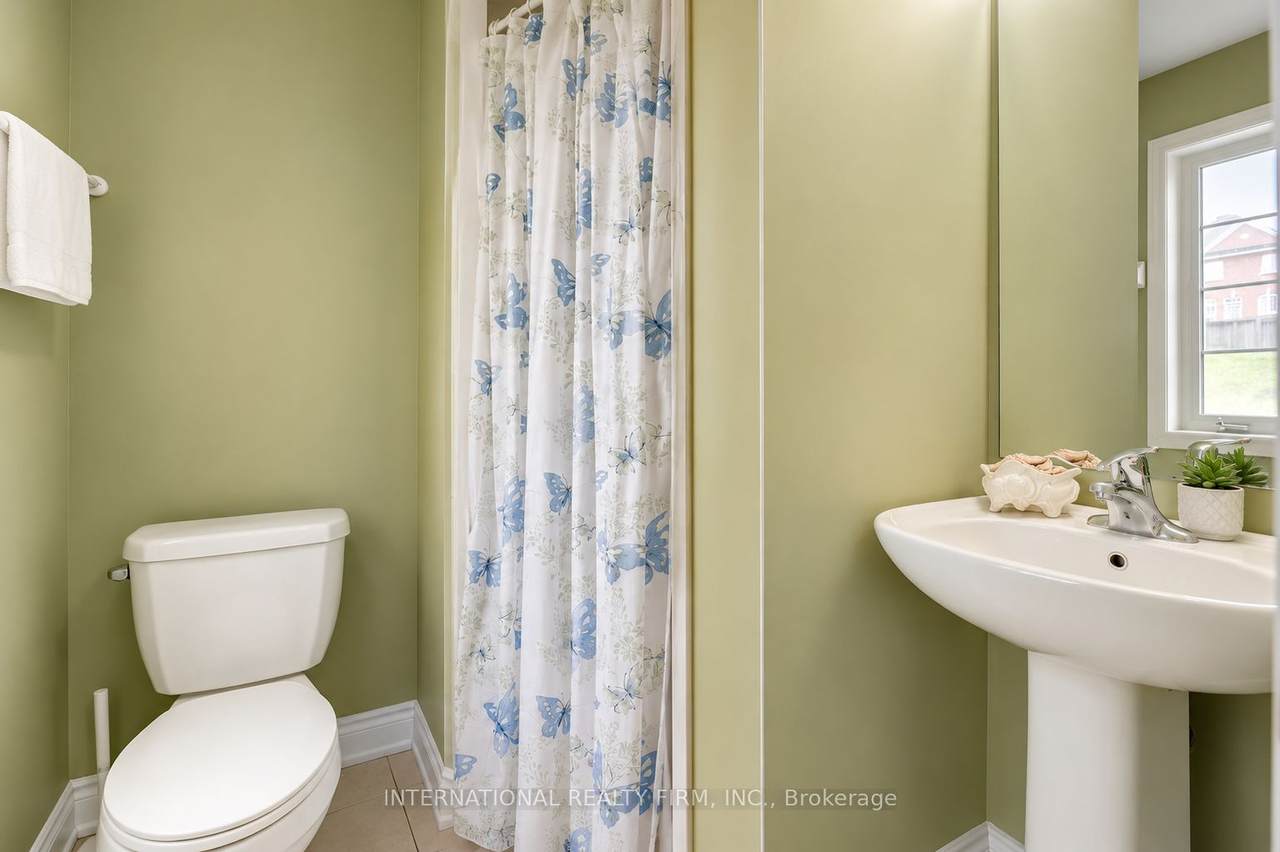 https://bt-photos.global.ssl.fastly.net/toronto/1280_boomver_1_W13528520-1.jpg
