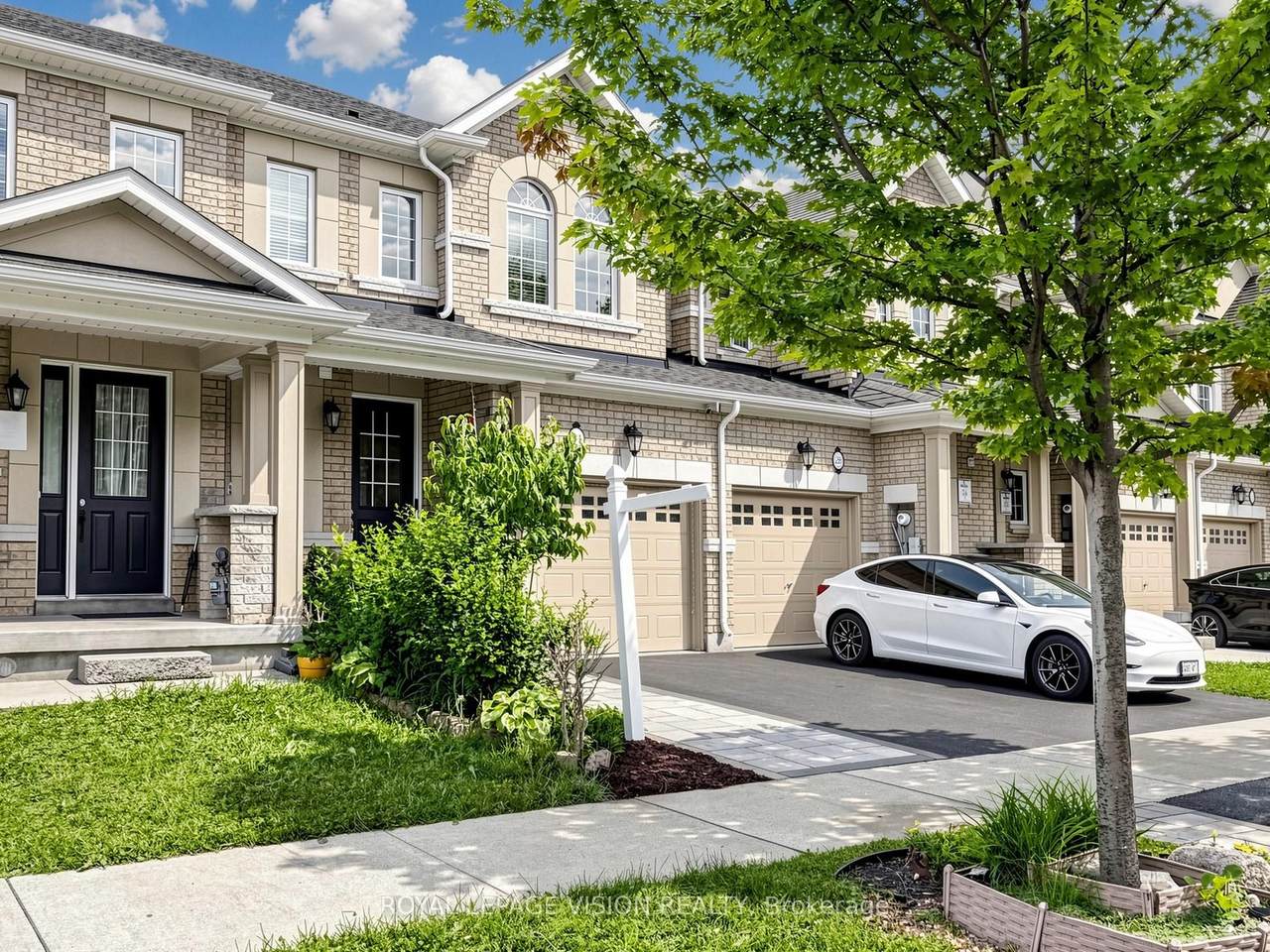 https://bt-photos.global.ssl.fastly.net/toronto/1280_boomver_1_W13541398-1.jpg