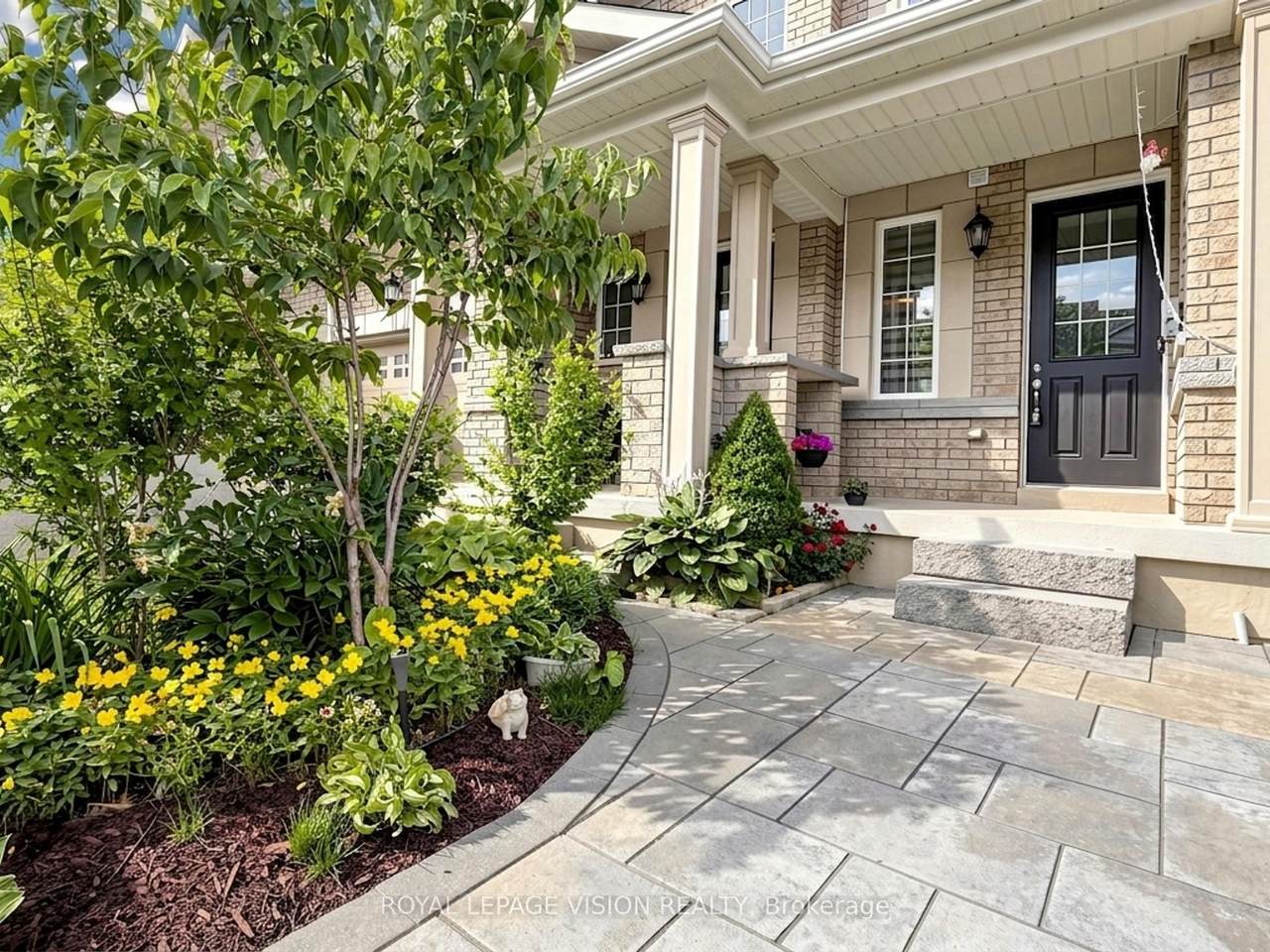 https://bt-photos.global.ssl.fastly.net/toronto/1280_boomver_1_W13541398-1.jpg