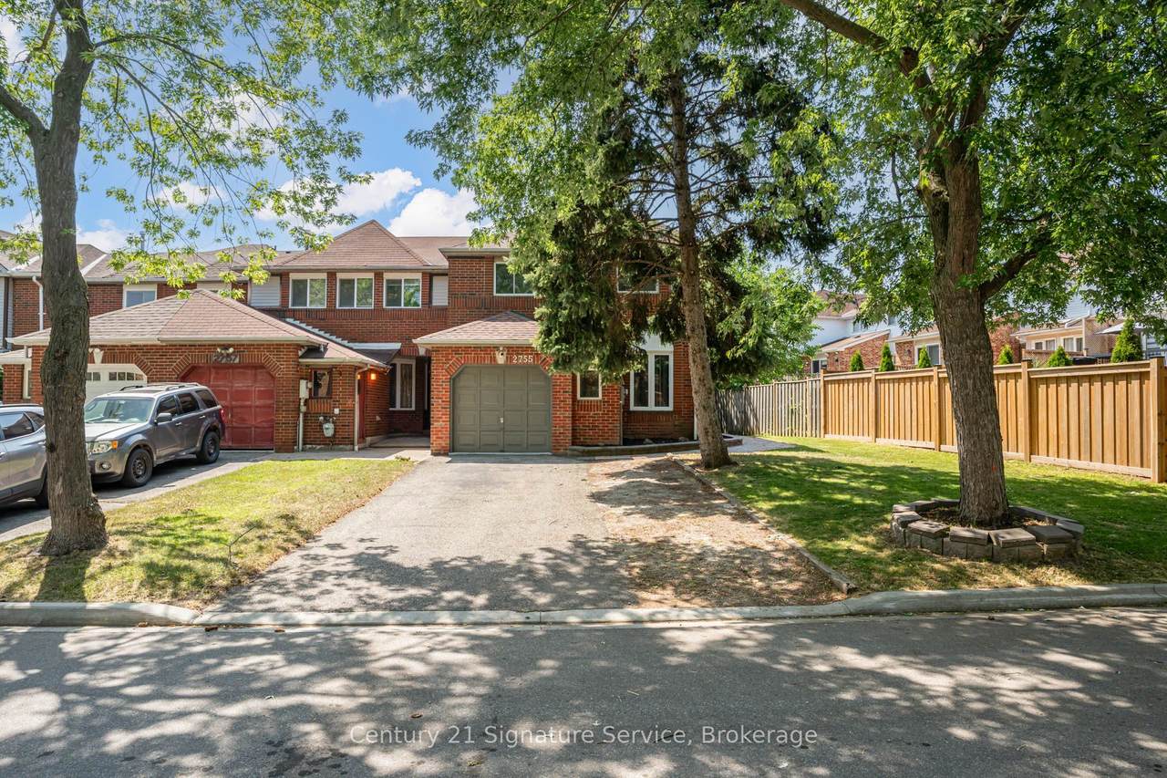 2755 Lindholm Crescent - Photo 1