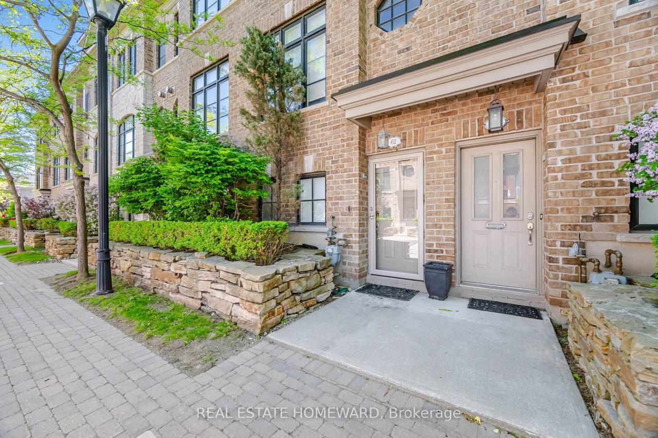 https://bt-photos.global.ssl.fastly.net/toronto/1280_boomver_1_W13564930-1.jpg