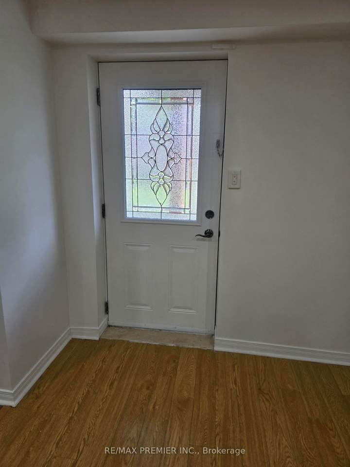 https://bt-photos.global.ssl.fastly.net/toronto/1280_boomver_1_W13598614-1.jpg