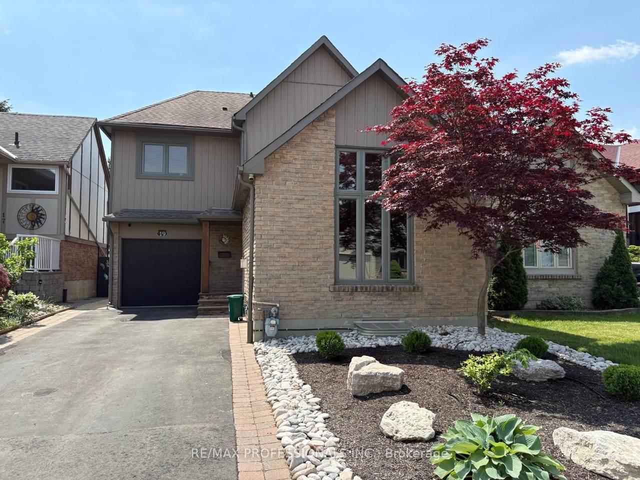 19 Elmbrook Crescent - Photo 1