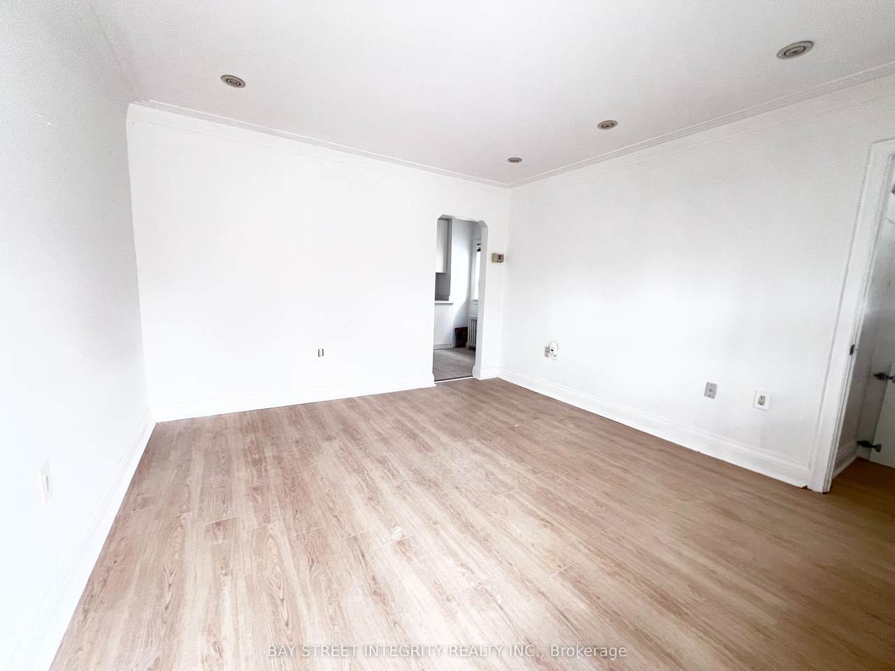 https://bt-photos.global.ssl.fastly.net/toronto/1280_boomver_1_W13603970-1.jpg