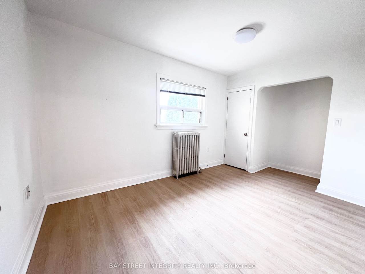 https://bt-photos.global.ssl.fastly.net/toronto/1280_boomver_1_W13603970-1.jpg